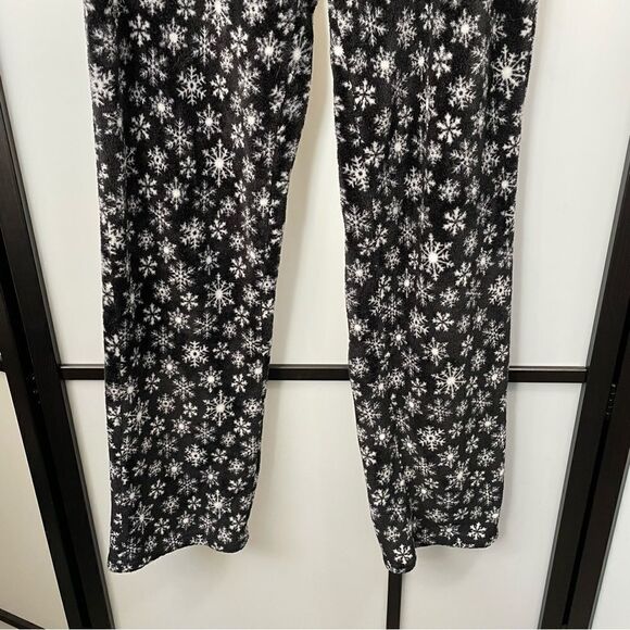 [M] Women’s George Black with White Snowflakes Fleecy Winter Pyjama Pant - Picture 5 of 8